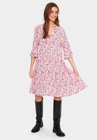 Saint Tropez EDASZ - Dnevna haljina - pink chute