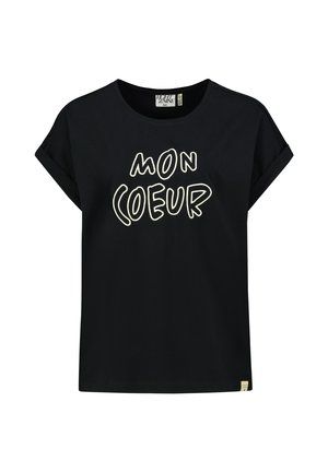 Schwarzes T-Shirt mit kurzen Ärmeln, aufgekrempelten Bündchen und weißem Text "MON COEUR" mittig auf der Vorderseite.
