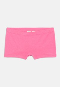 Rosa bomullskalsonger för pojkar med en mjuk textur, med en elastisk midja och utan ytterligare mönster eller detaljer.