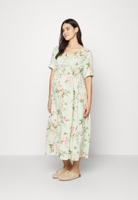 Pieces Maternity PMNYA MIDI DRESS - Vestido de malha - light green