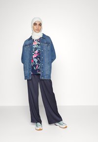 Pieces PCMIA WIDE PANTS - Calças - sky captain