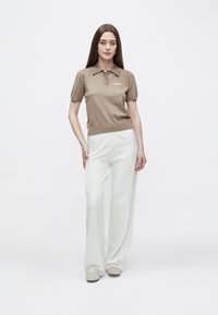 2nd Day JEAN - Polokošeľa - timber wolf