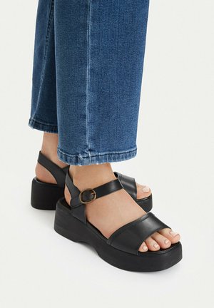Lasocki, LASOCKI WOMEN'S SANDALS BLACK - Plateausandalette - black