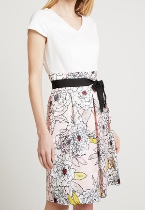 Cocktail dress / Party dress - nude