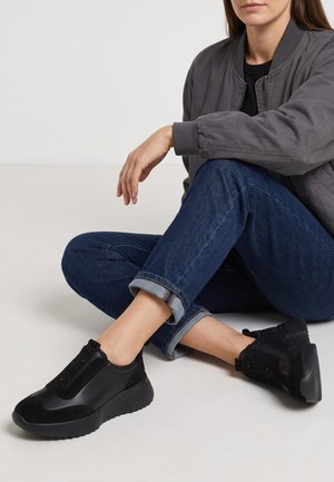 VENEZIA, TRAINERS - Instappers - black