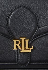 Lauren Ralph Lauren BRADLEY SHOULDER BAG MEDIUM - Keresztpántos táska - black