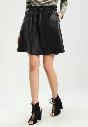 Gonna a campana - black