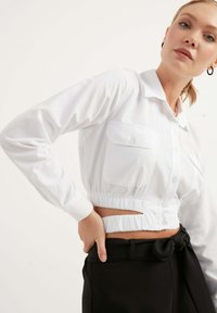 Herita SHIRRED  - Blus - white