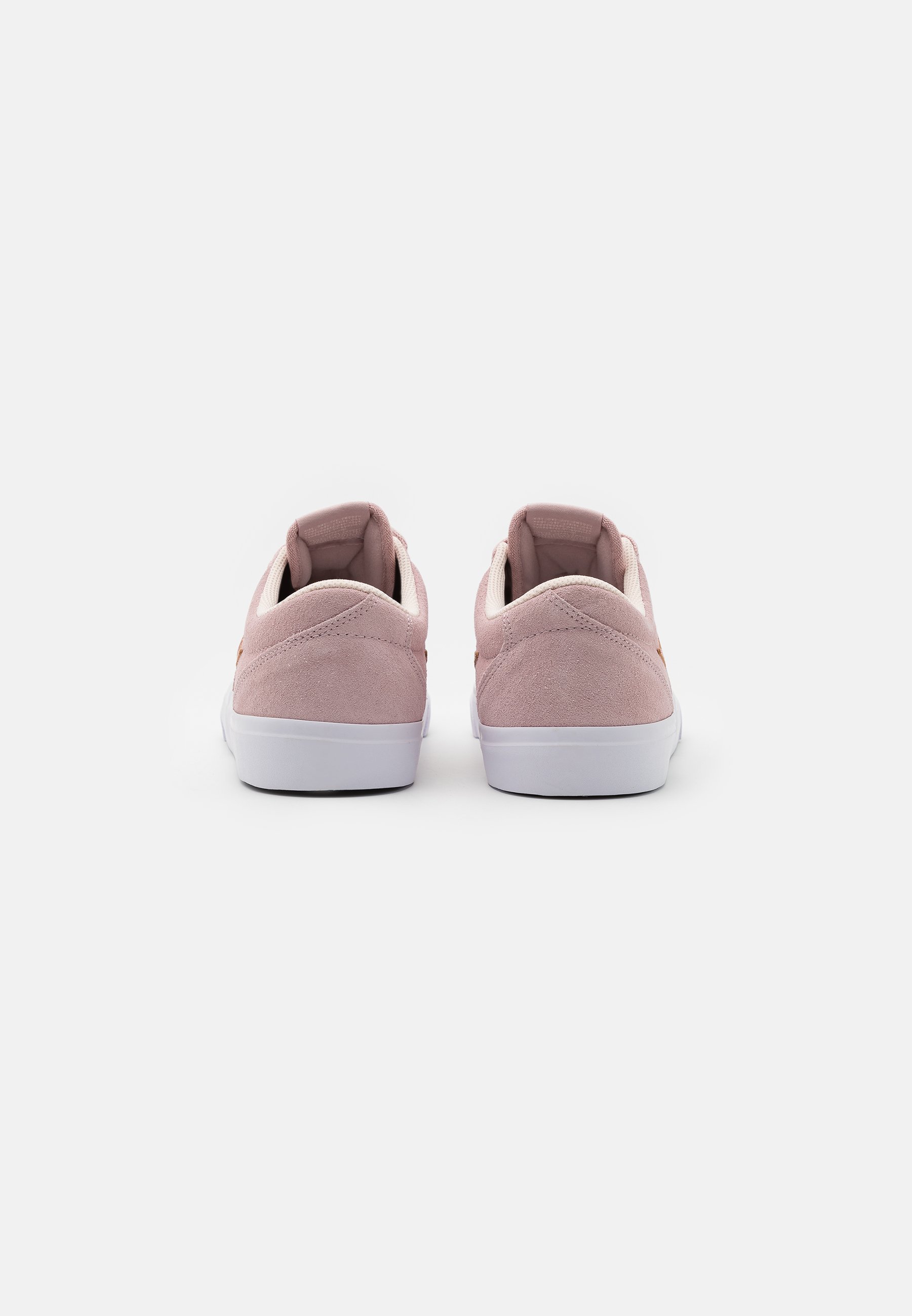 Nike SB CHARGE UNISEX - Trainers - champagne/metallic copper/beige -  Zalando.co.uk
