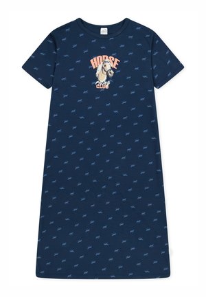 Vestido camiseta azul marino de manga corta, con un estampado de caballos y el texto "Club de Caballos". Confeccionado en algodón suave, con un corte regular y patrones sutiles.