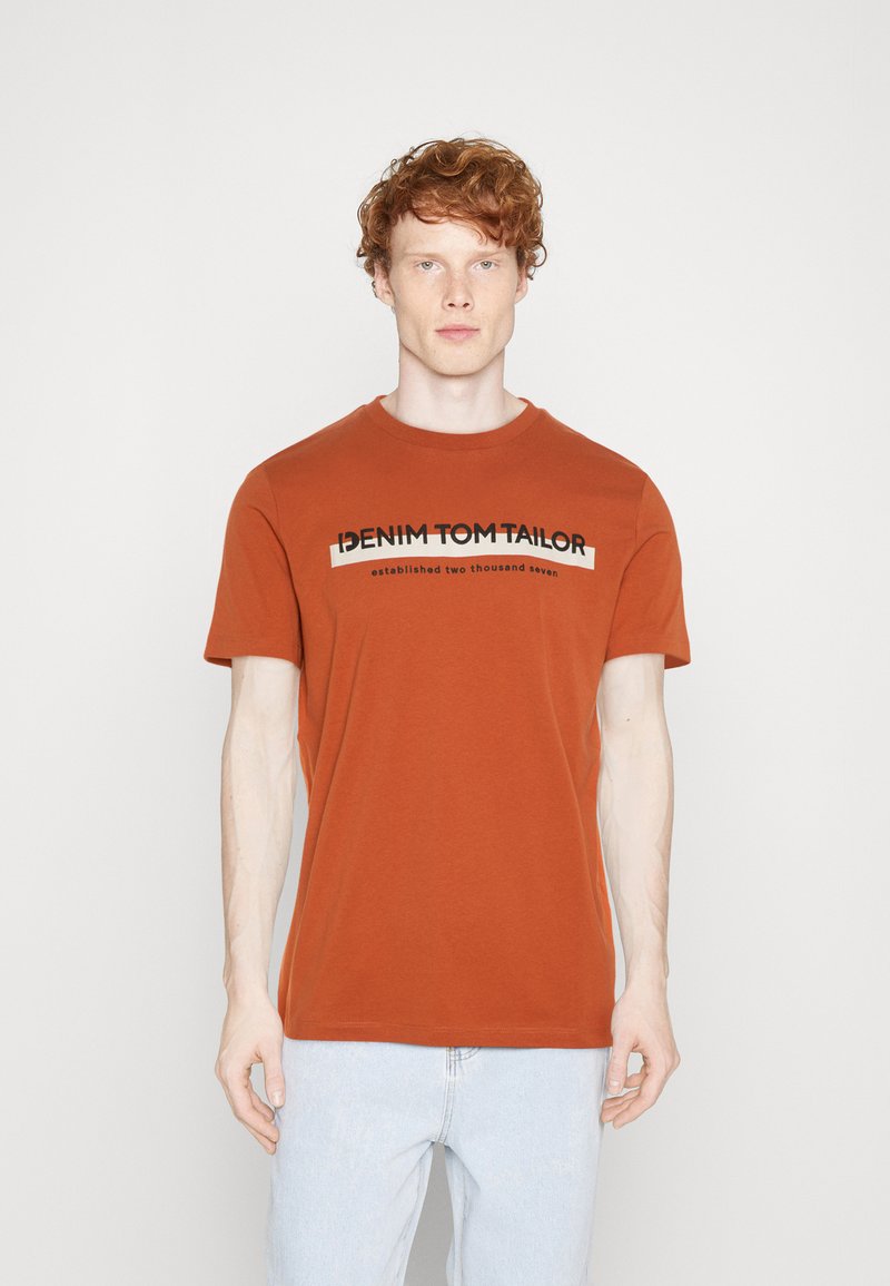 TOM TAILOR DENIM Printtipaita - soft autumn rust