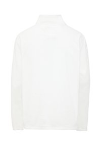 Weißer Pullover mit langen Ärmeln, hohem Kragen und weicher Textur. Hat einen flachen Rücken ohne sichtbare Hardware oder Muster.