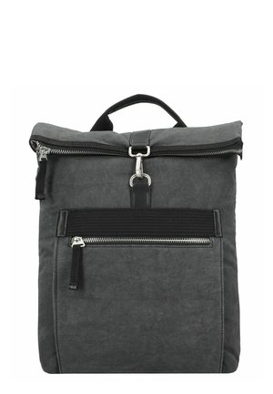 Plecak z tkaniny w ciemnoszarym kolorze, z zamknięciem na suwak od góry, przednią kieszenią na suwak, czarną rączką i metalowym zatrzaskiem na przednim pasku.