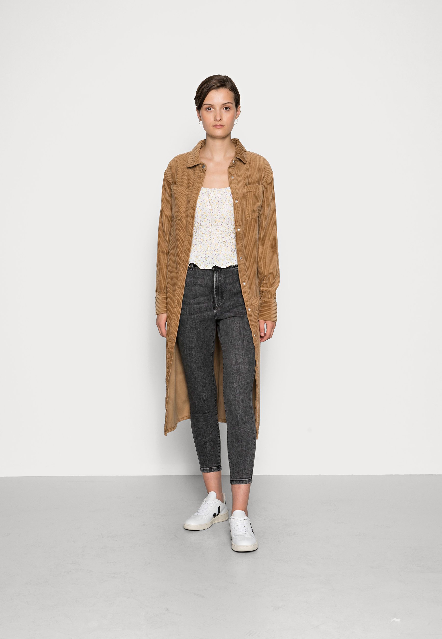 Vero Moda Tall VMLOA SKINNY - Jeans Skinny Fit - medium grey denim/grey -  Zalando.co.uk
