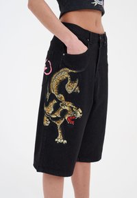 Ed Hardy PANTHER CRAWL  - Shorts vaqueros - black