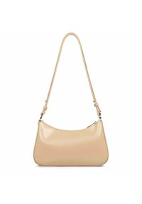 Sac à épaule en simili cuir beige avec une forme courbée, une sangle ajustable fine et un discret détail de fermeture éclair sur le côté.