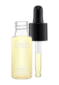 Bouteille en verre transparent avec de l'huile essentielle jaune et un couvercle compte-gouttes noir. Comprend du texte en relief "MAC PREP + PRIME" et "HUILES ESSENTIELLES."
