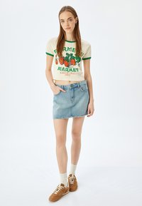 Koton Camiseta estampada - beige