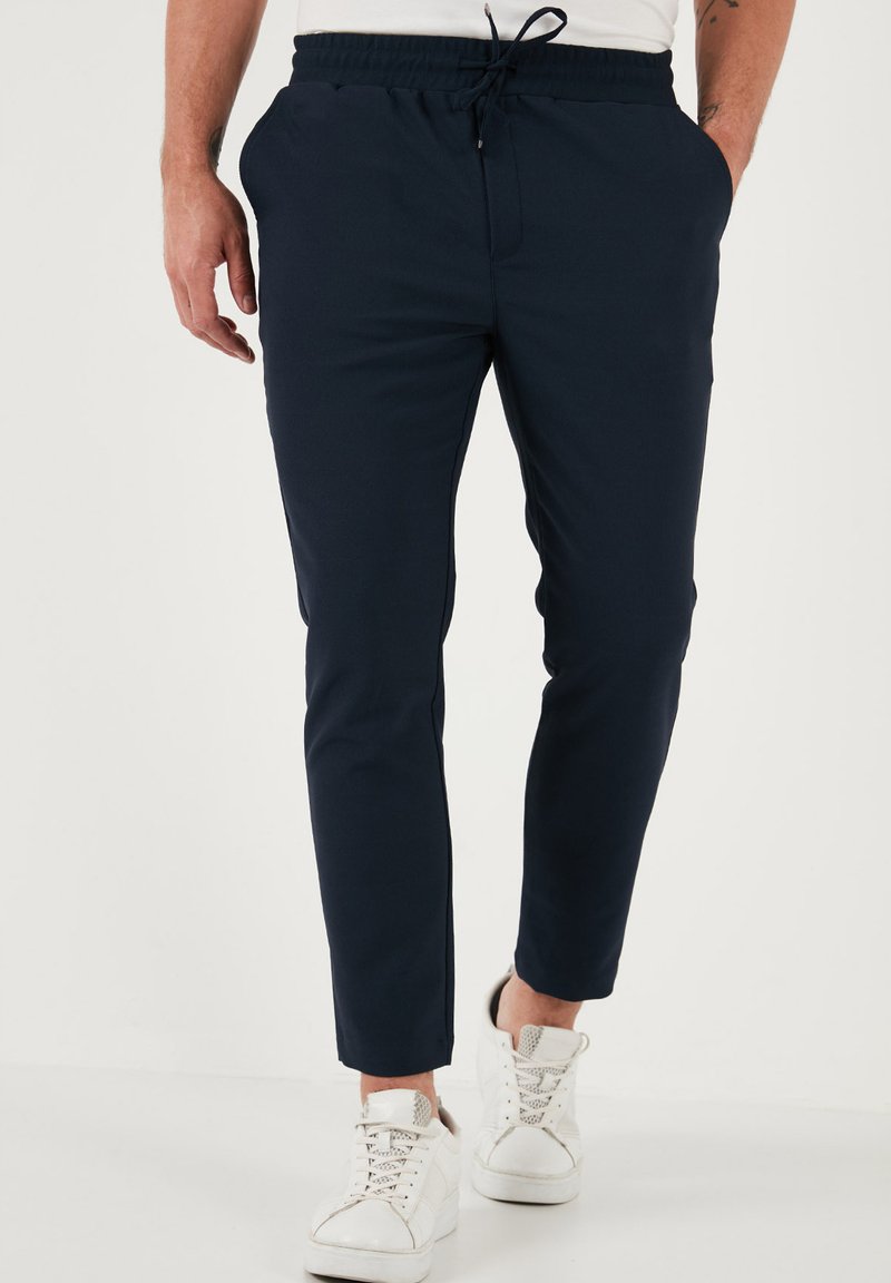 Buratti Treniņtērpa apakšdaļas - dark blue