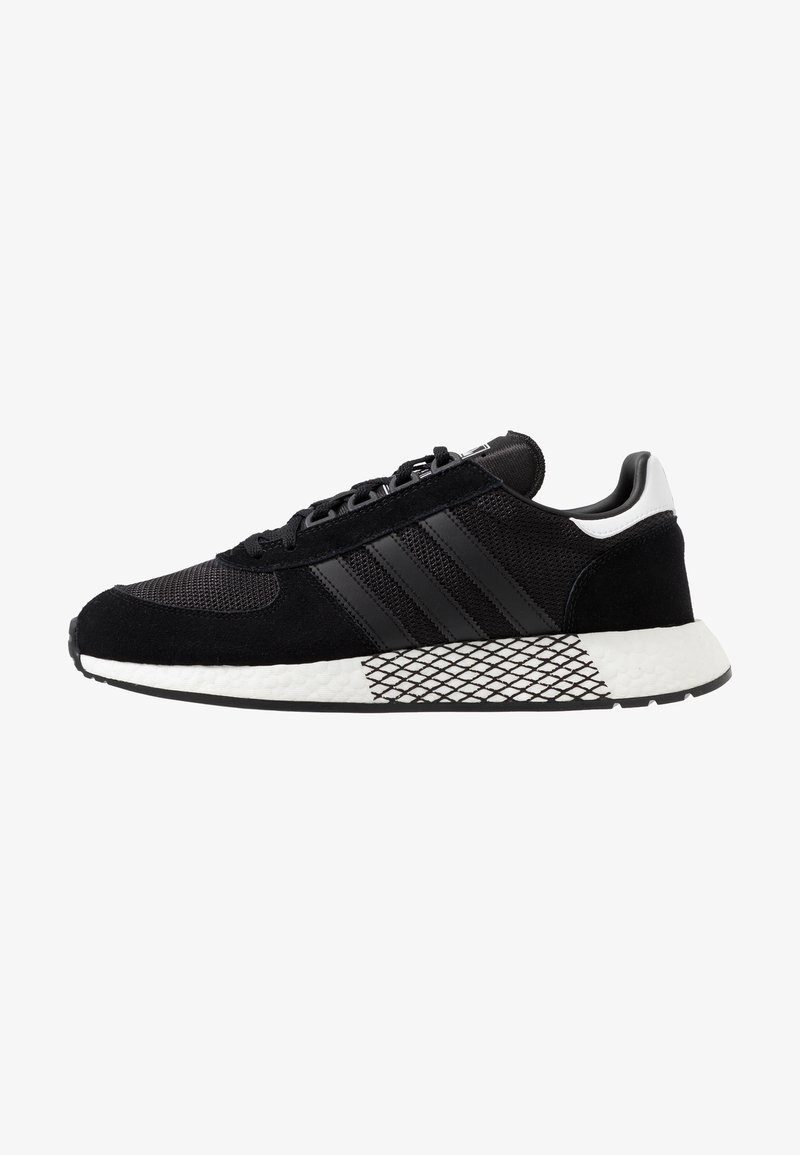 adidas Originals MARATHON TECH - Baskets basses - core black/footwear white