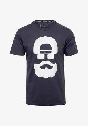 Dunkelgraues Baumwoll-T-Shirt mit einem großen weißen Grafikdruck eines Schädels, der eine Mütze trägt, und einem stilisierten Bartdesign. Klassischer Rundhalsausschnitt.