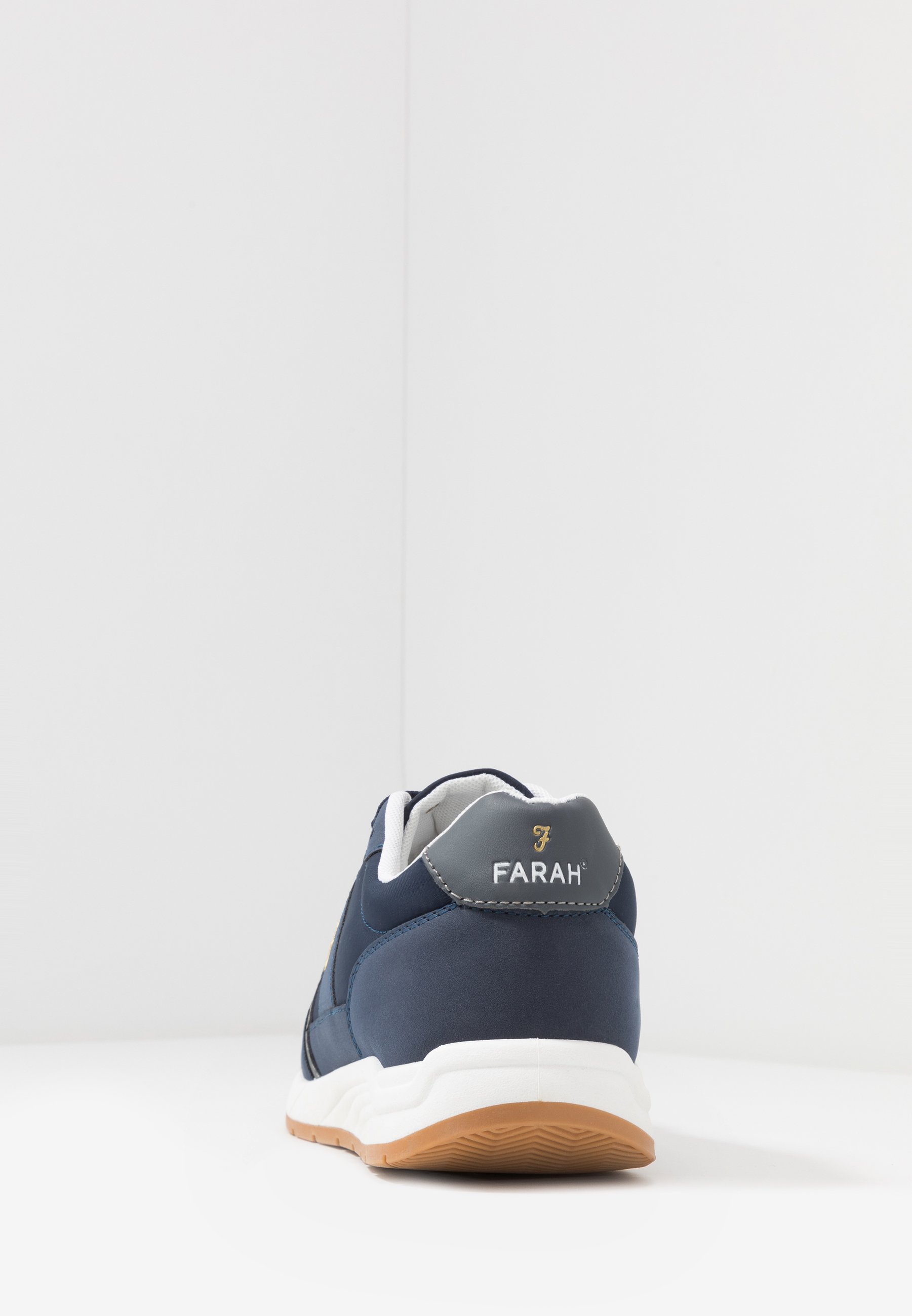 Farah ADMIRAL Joggesko navymørkeblå Zalando.no Farah ADMIRAL Joggesko white Zalando.no