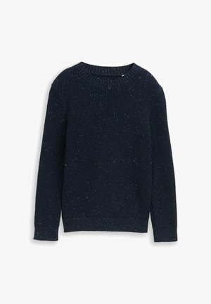 Marineblauer Strickpullover mit geripptem Ausschnitt, strukturierten Oberflächen und subtilen Sprenkeln. Lange Ärmel und Seitenschlitze verleihen dem Design eine besondere Note.