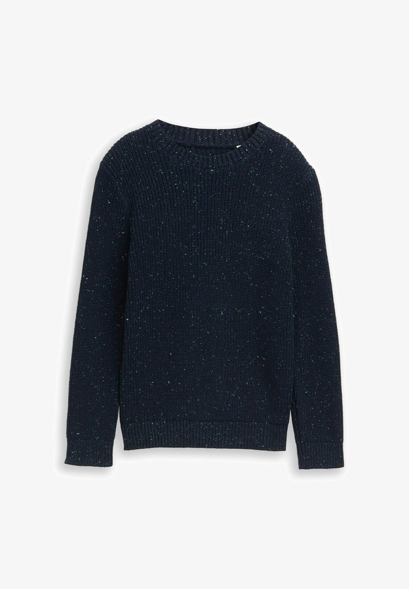 Granatowy sweter z dzianiny z żeberkowym wykończeniem, teksturowaną powierzchnią i subtelnymi kropeczkami. Długie rękawy i boczne rozcięcia podkreślają styl.