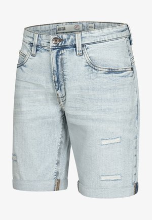 Lichtblauwe denim shorts met een versleten uitstraling, voorzien van omgeslagen zoom, subtiele wassing en metalen knoopsluiting.