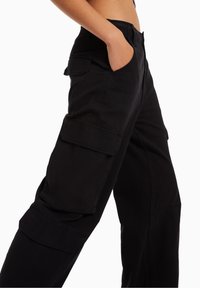 Bershka Cargobyxor - black