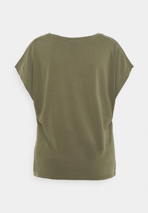 Olivgrön t-shirt med kort ärm och lös passform. Mjuk tyg, rund halsringning och en jämn textur. Inga synliga mönster eller utsmyckningar.