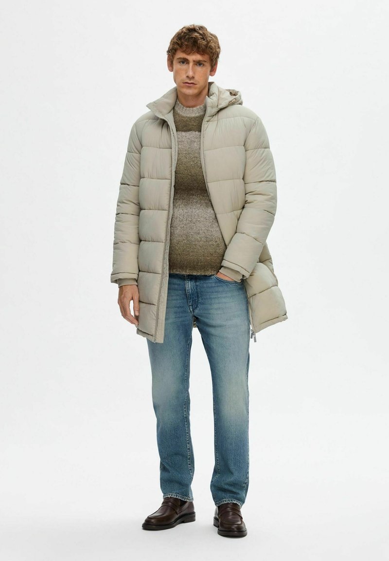 Manfinity Homme Chaqueta Acolchada Con Forro Polar, Detall De Parche