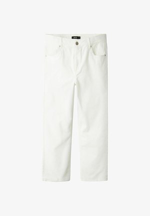 Bijele traperice ravnih nogavica s prednjim gumbom i patentnim zatvaračem, omčama za pojas i dizajnom s pet džepova.