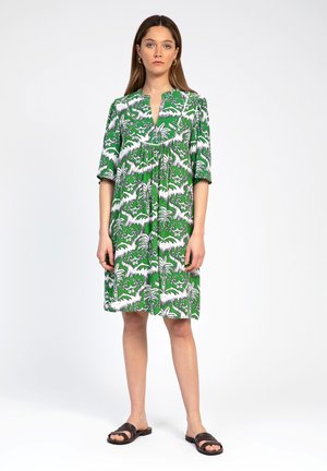 AN'GE MANESSA - Robe de jour - palmita vert