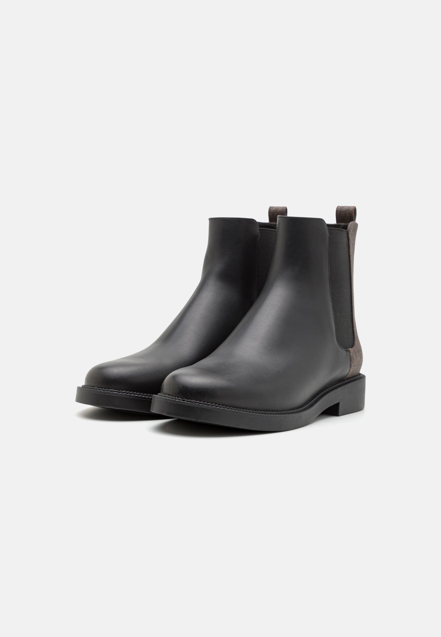 ブーツその他 Michael Kors Hazel Chelsea Bootie MICHAEL KORS - HAZEL FLEX BOOTIE available at RUBINO