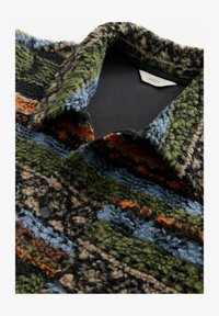 Geselecteerd, black green