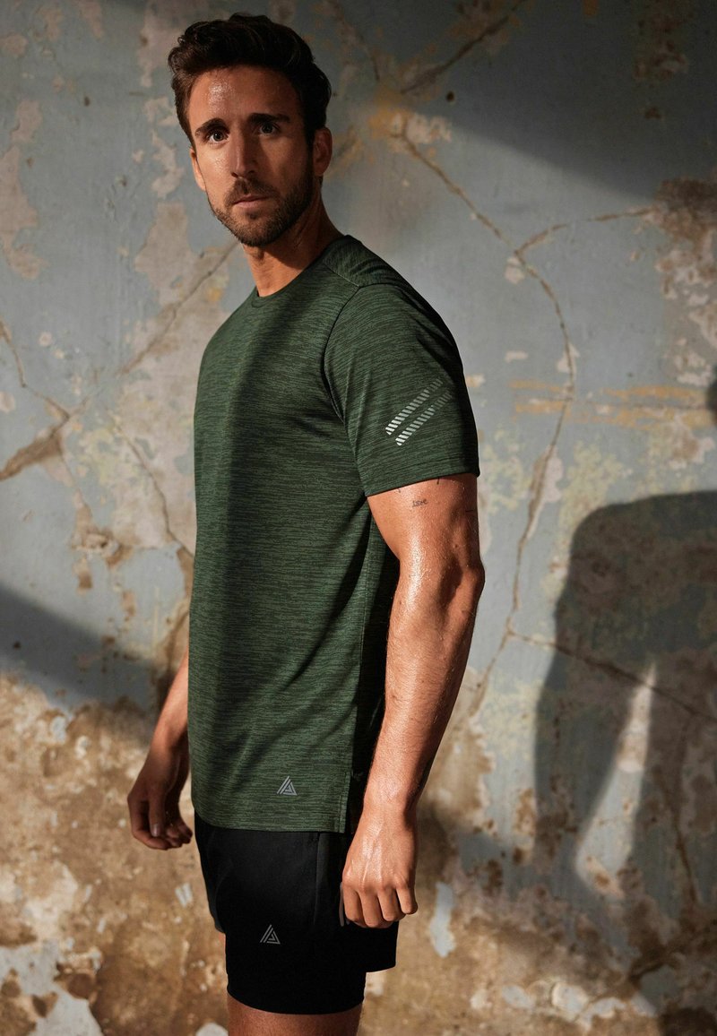 Next Spordi T-särk - khaki green