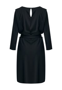 Vestito nero con maniche lunghe, dettaglio con apertura a chiave sul retro, cintura in vita, realizzato in tessuto liscio, design fluido e orlo al ginocchio.