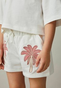 Reiss REISS PALMER COTTON PALM TREE DRAWSTRING SHORTS - Šortky - ivory