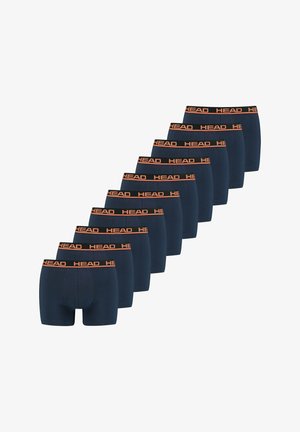 Neun Paar dunkelblaue Herren-Boxershorts mit schwarzen Taillenbändern und orangefarbener "HEAD"-Marke, diagonal auf weißem Hintergrund angeordnet.