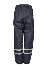 Marineblauwe waterdichte broek met een elastische tailleband, voorzien van zilveren reflecterende strepen bij de pijpen en een losse, rechttoe rechtaan pasvorm.