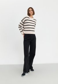 Even&Odd Strikkegenser - mottled beige/black