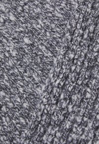 Thumbnail Image 3