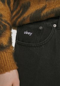 Obey Clothing BIGWIG BAGGY - Vrećaste traperice - black