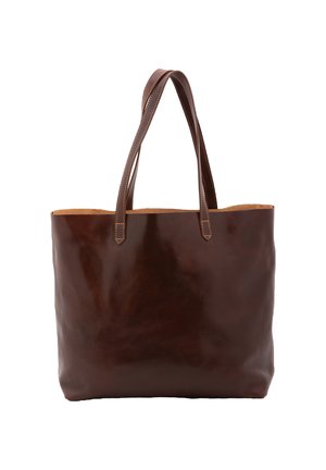 Braune Leder-Tote mit glatter Textur, zwei langen Trägern und einem einfachen offenen Design. Verfügt über Kontrastnähte entlang der Kanten.