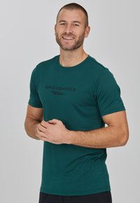 Endurance S/S PERFORMANCE - Sport T-shirt - bistro green