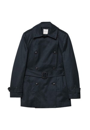 Sort dobbeltradet trenchcoat med stor krave, knappede manchetter, bælte ved taljen og skulderender.