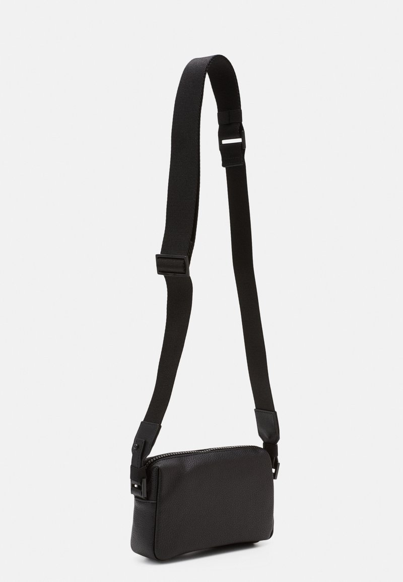 calvin klein must camera bag