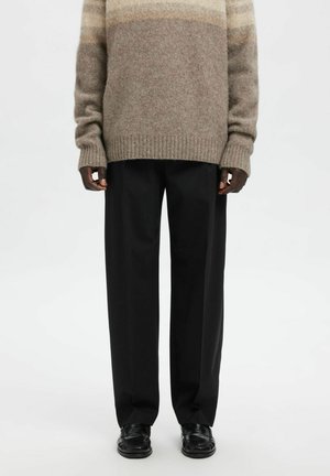 RELAXED FIT - Bukser - black