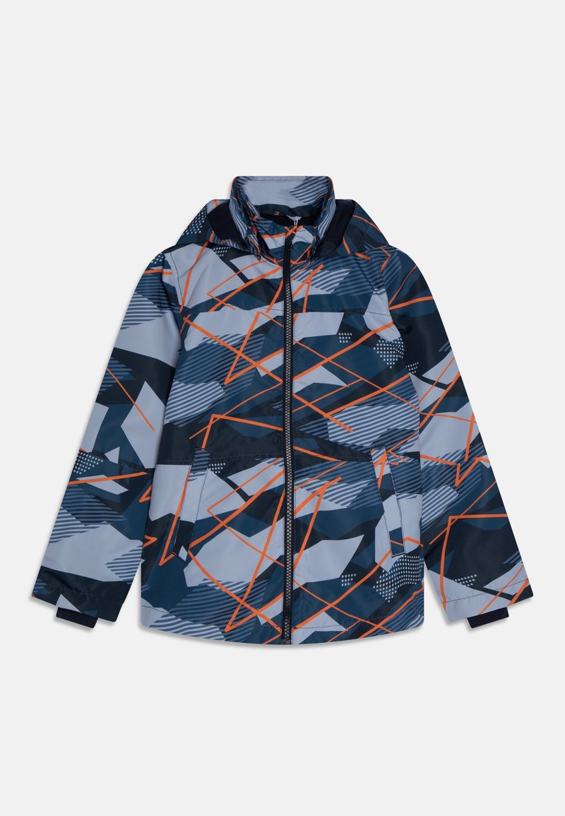 Veste colorée dans des nuances de bleu avec des motifs géométriques et des lignes orange. Dispose d'une capuche et d'une fermeture éclair à l'avant. Tissu texturé.